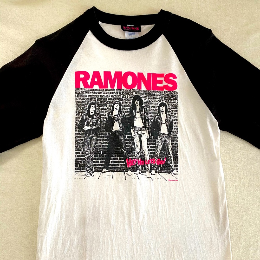 Ramones unisex b&w pink text baseball tee Small